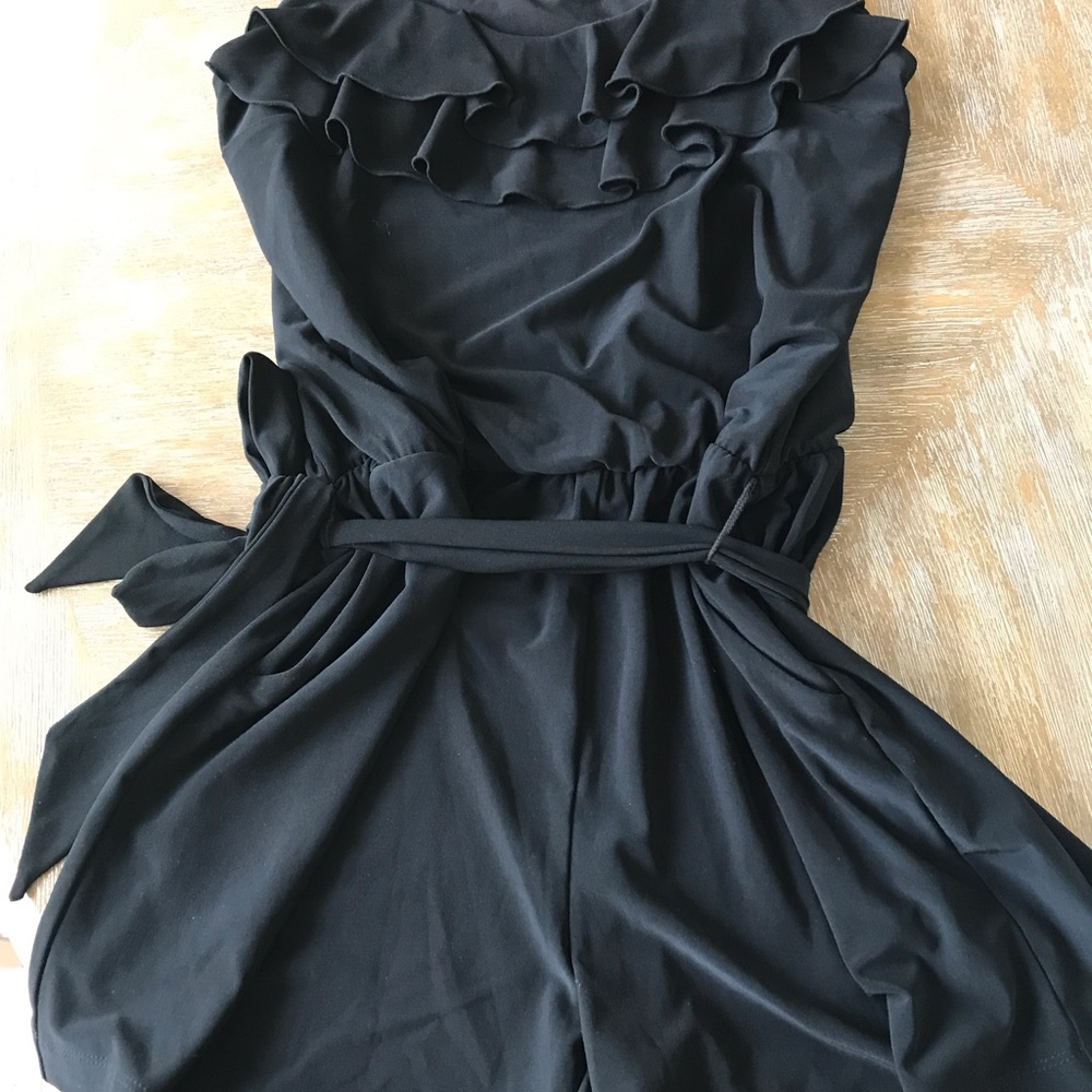 NWOT WHBM White House Black Market Romper w/ pockets - Picture 3 of 5